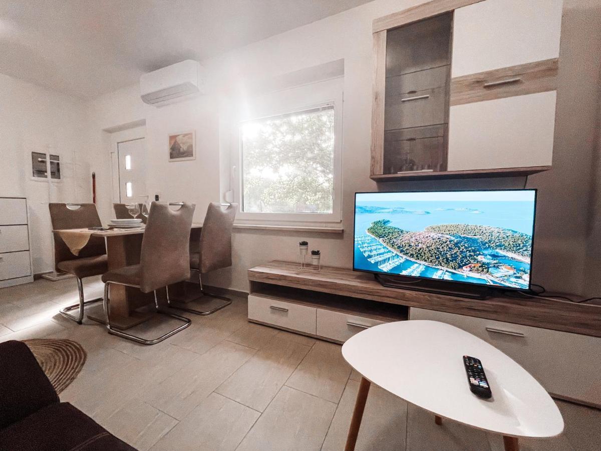 Riad Apartments Zgornje Skofije Εξωτερικό φωτογραφία